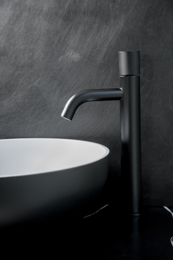 Смеситель STICK для умывальника высокий BOHEME Gun Metal LINEA